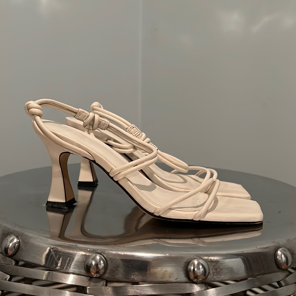 Marc Fisher Davia sandals